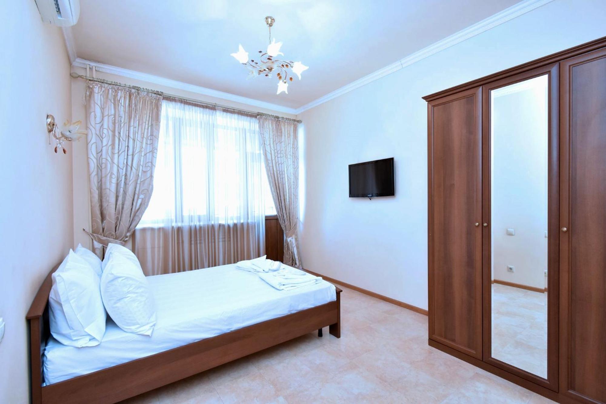 Bright 2 Bedroom Apartment Mayrig Building, With Nice Balcony View, Near Republic Square Yerevan Exterior photo